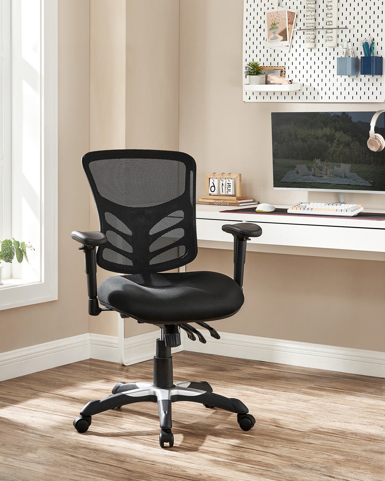 Ergonomic Mesh Office Chair – Mesh – Black – Adjustable Armrests, Height Adjustable Backrest, Tilt Function with Position Lock, Lumbar Support