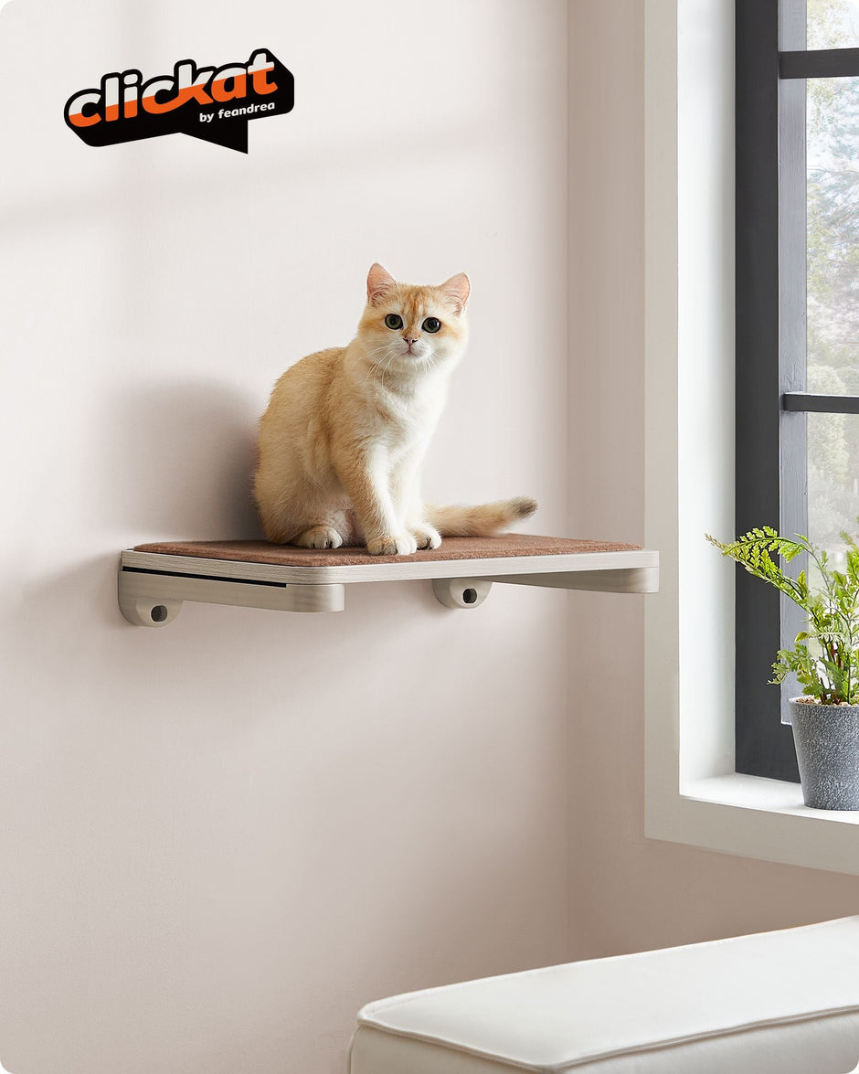 Wall-Mounted Cat Shelf – Engineered Wood – Natural Finish – Comfortable Felt Pad