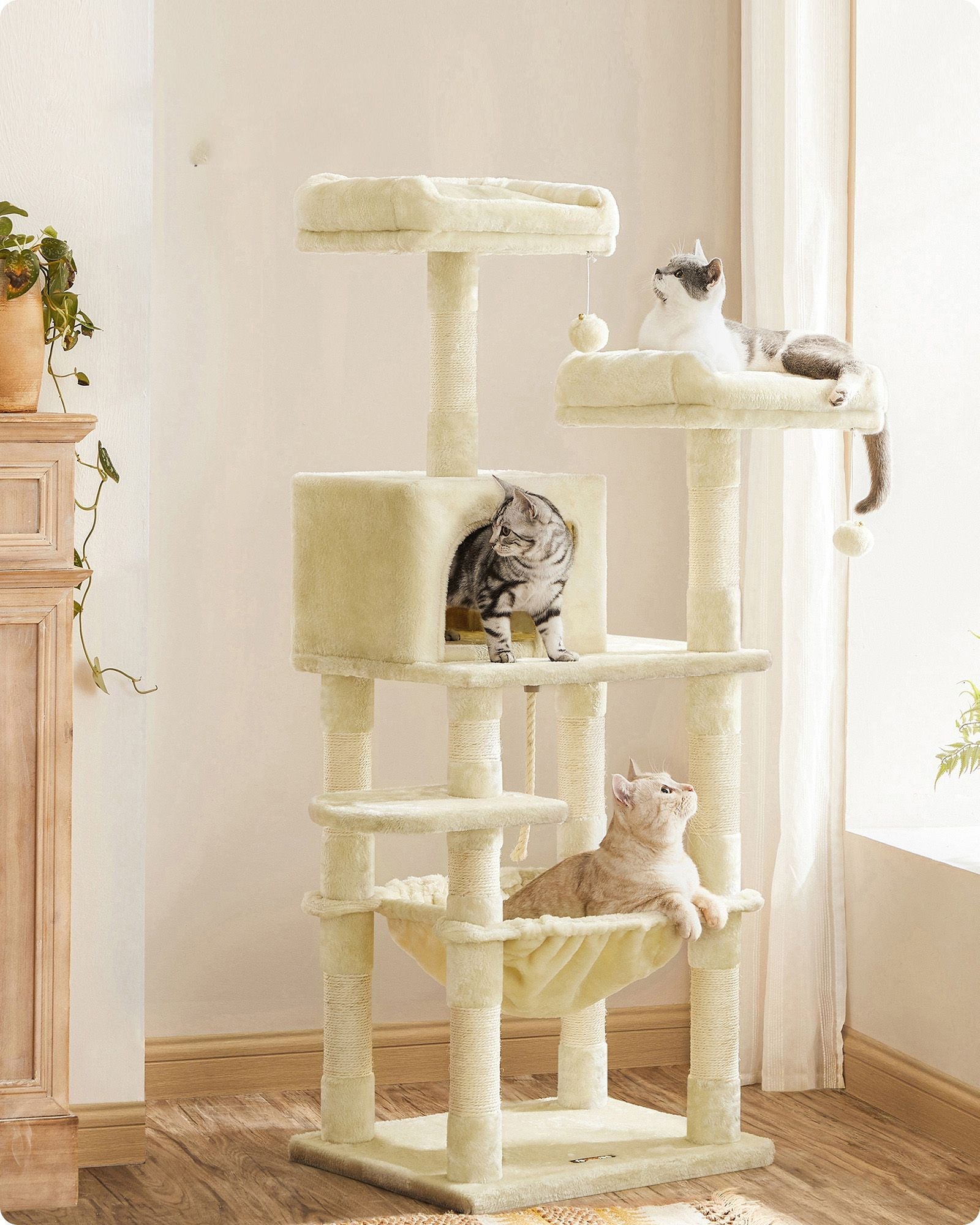 Cat Tree – Plush – Light Grey – Stable with Cat Cave, 143 cm