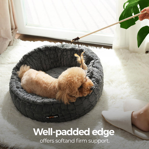 Small Plush Pet Bed – White – Comfortable Round Design, 58.5 cm Diameter