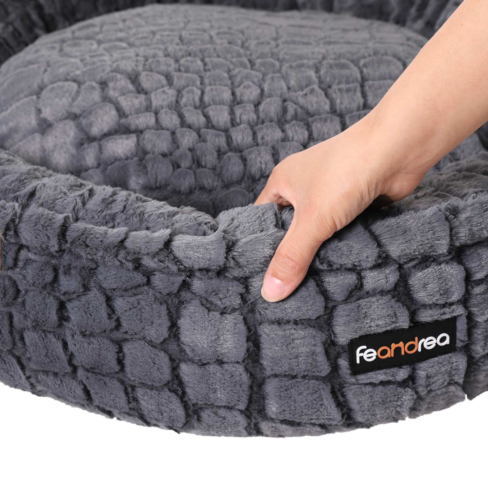 Small Plush Pet Bed – White – Comfortable Round Design, 58.5 cm Diameter