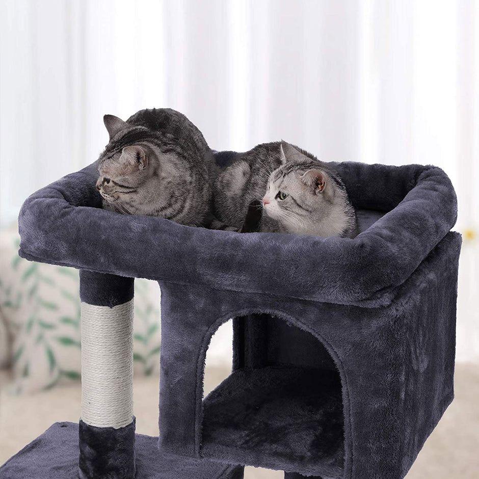 Cat Tree – Plush – Light Grey – 67 cm with Perch, 2 Caves, and Scratching Post