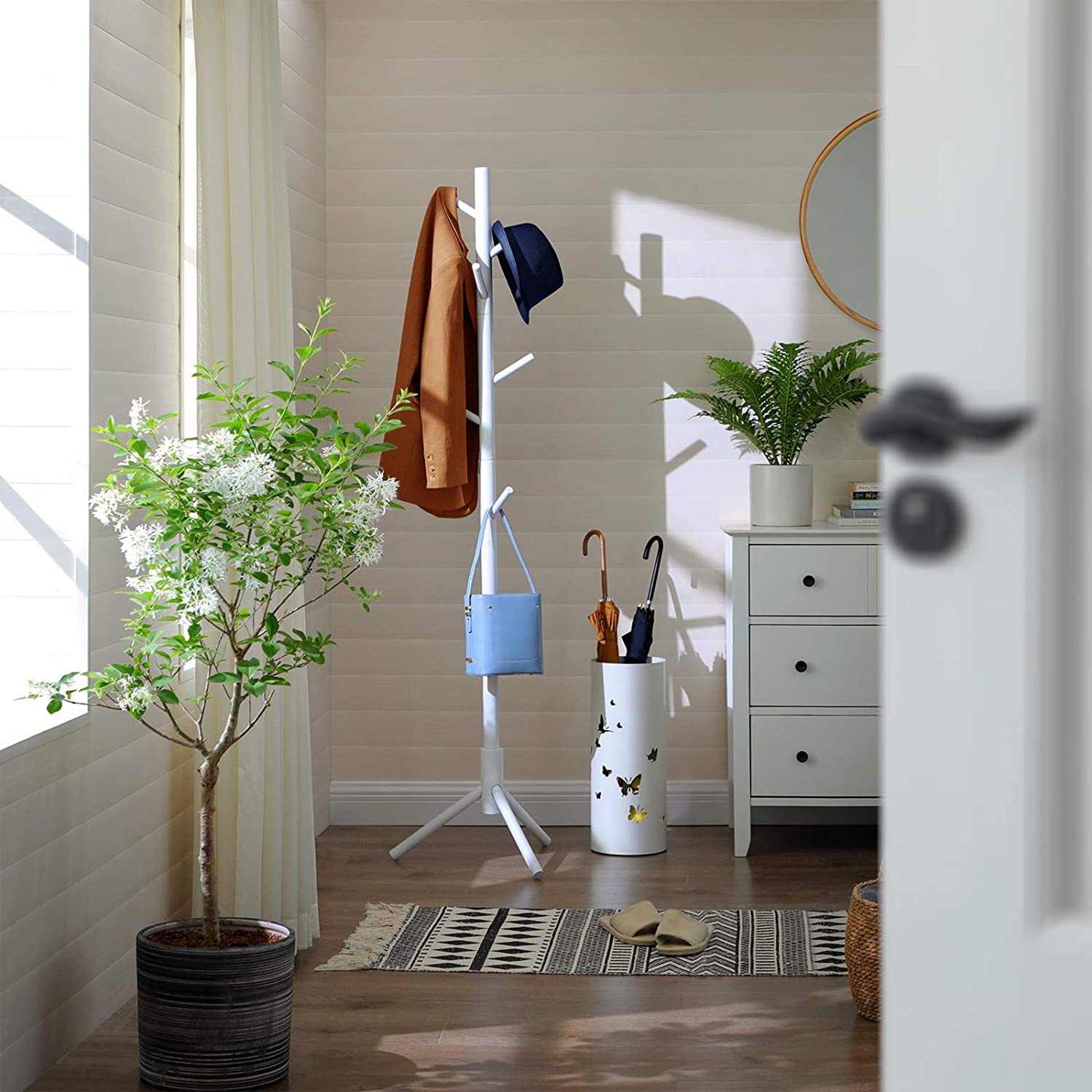 Coat Rack – Solid Wood – White – Freestanding with 8 Hooks for Entryway and Hallway