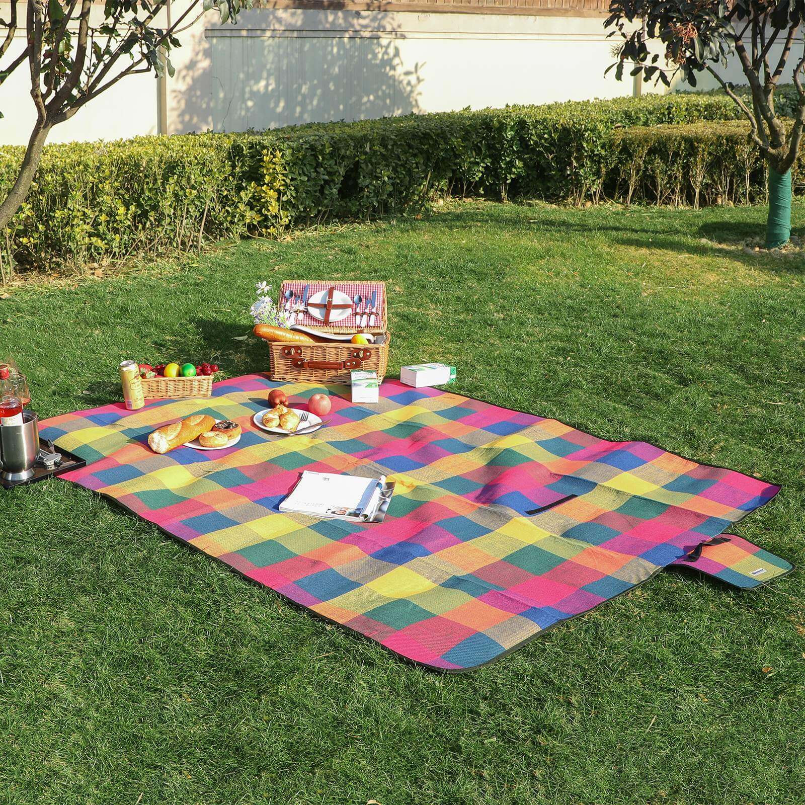 Picnic Blanket – Waterproof Fabric – Red Tartan – Includes Carrying Handle, 195 x 150 cm