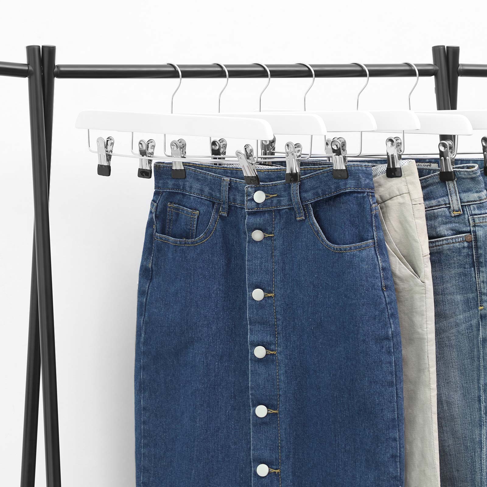 Wooden Trousers Hangers – Natural Finish – Rotatable Hooks – Adjustable Clips