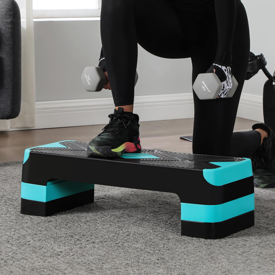Step Platform – Plastic – Black and Grey – Height-Adjustable with Resistance Band