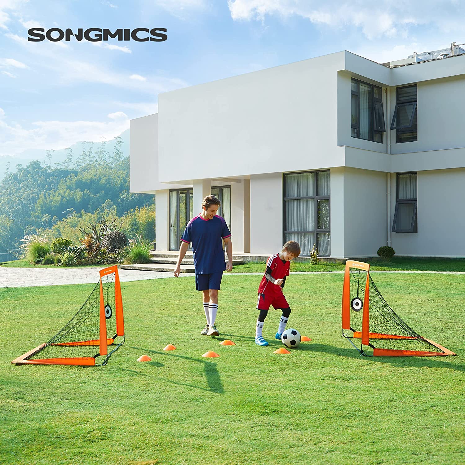 Set of 2 Portable Football Nets – Fibreglass – Black – Includes Targets and Training Cones