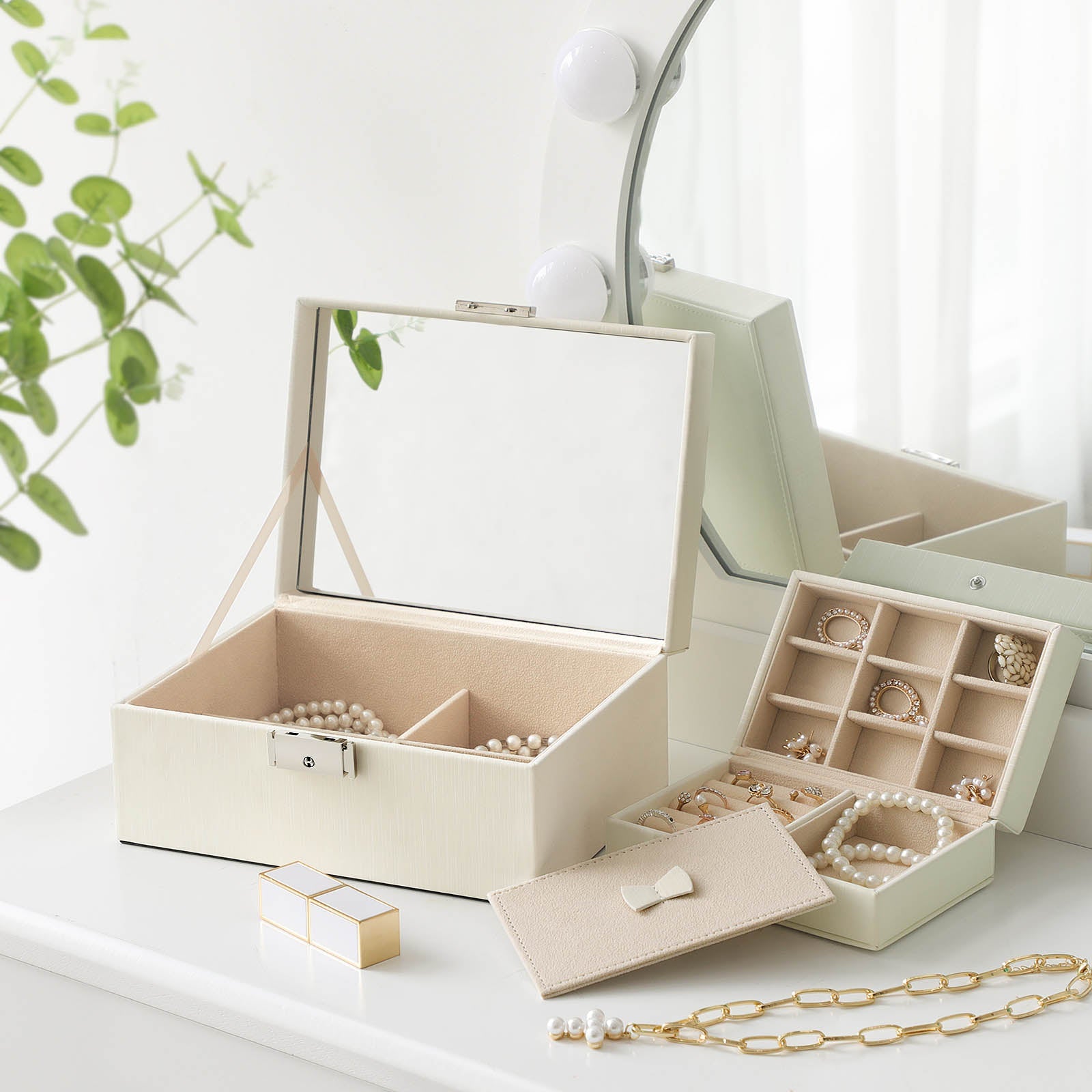 Jewelry Box – Thickened Frame – Black – Lockable with Foldable Tray and Removable Divider