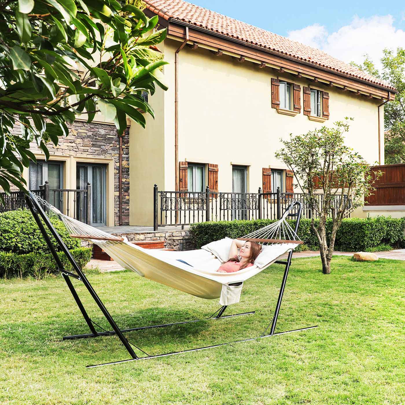 Hammock – 70% Cotton – Multicolor – Includes Two Pillows, Portable for Two People, Max Load 300 kg