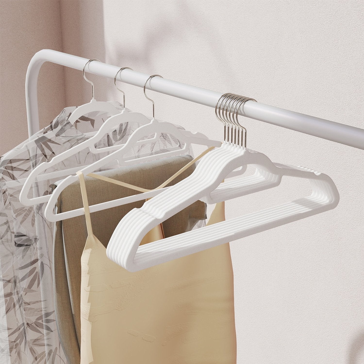 Velvet Hangers – Black – Set of 20 – Ultra Thin Space Saving with Rose Gold 360 Degree Swivel Hook
