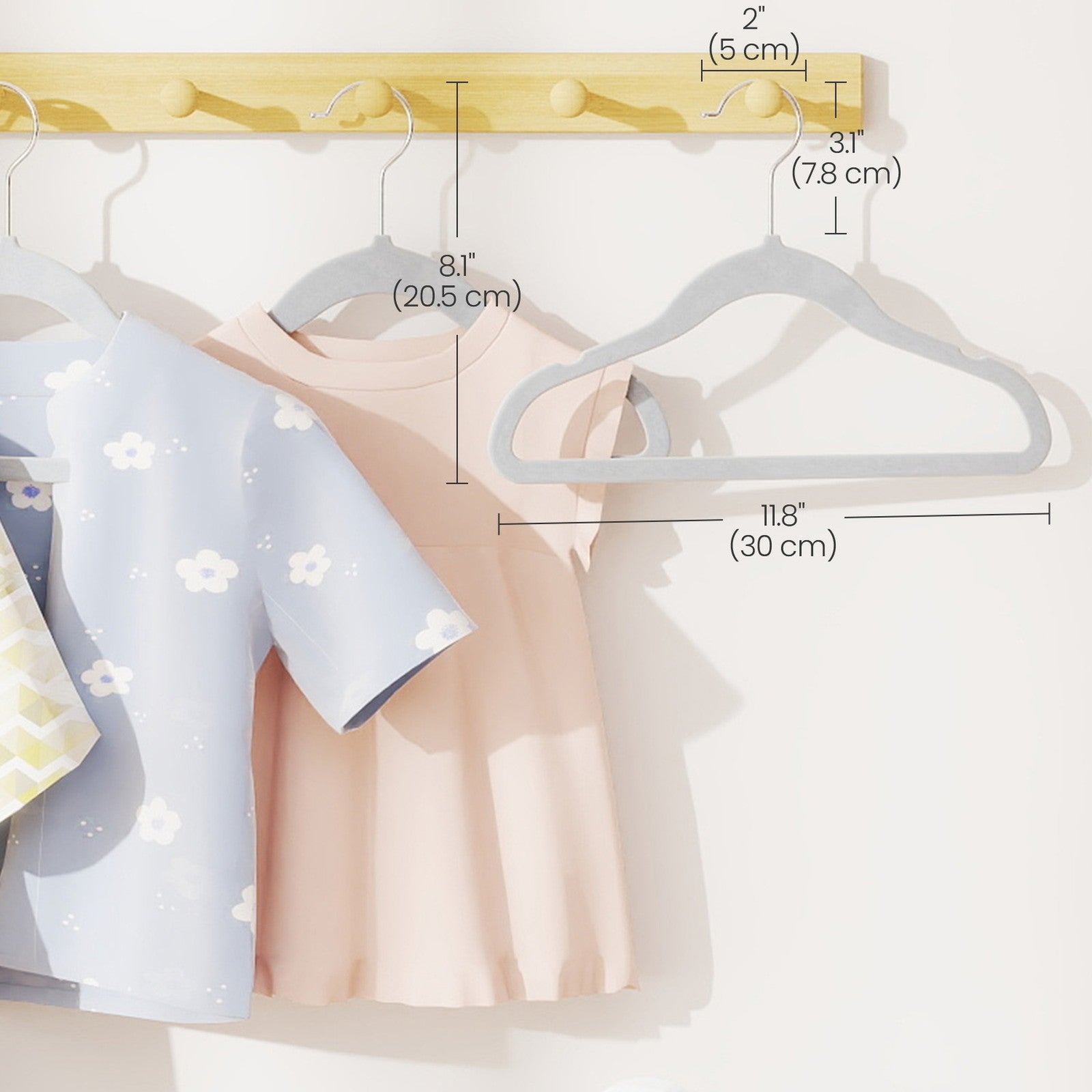 Baby Hangers – Velvet – Light Pink – Non-Slip, Rose Gold Hooks – 30 Pack, 30 x 20.5 cm