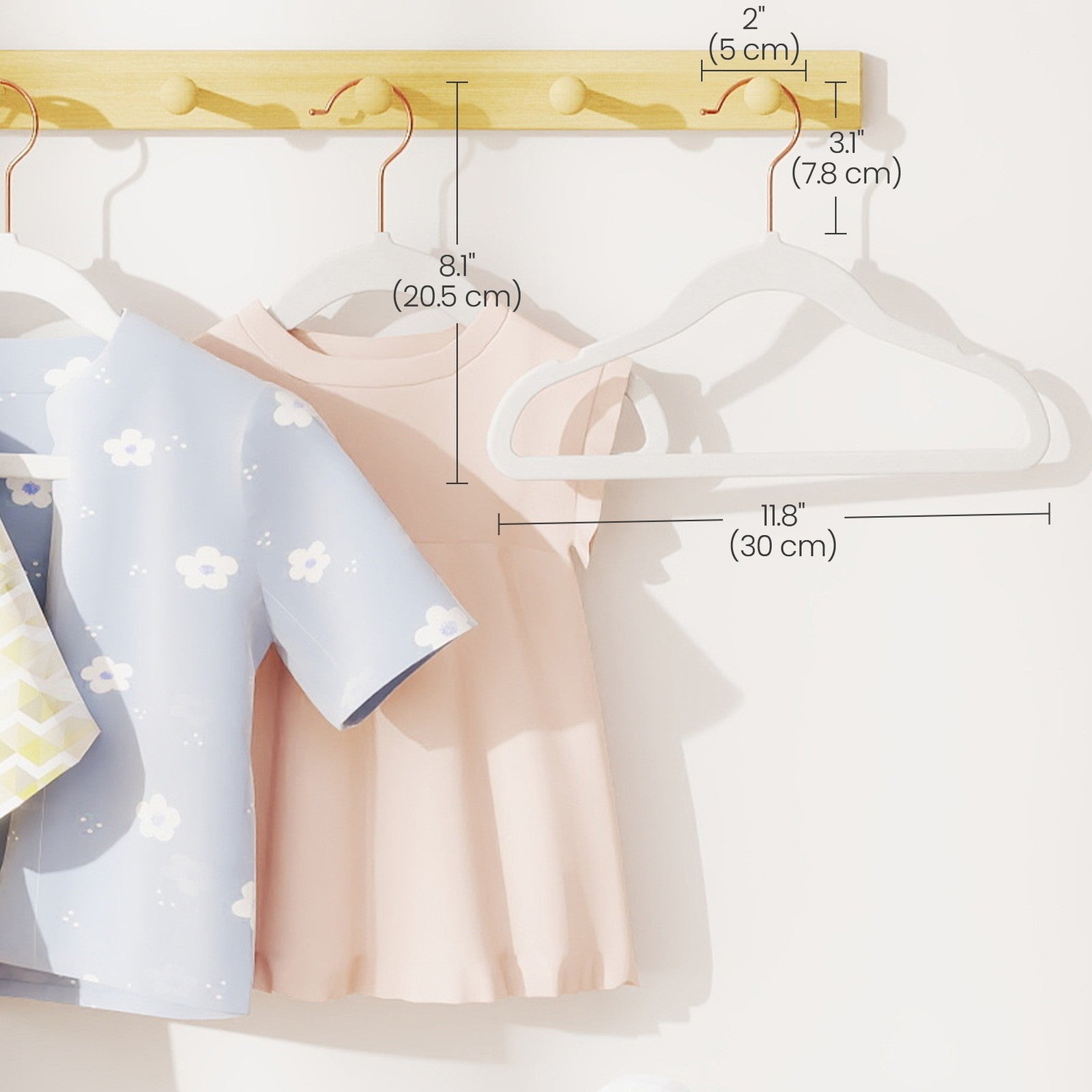 Baby Hangers – Velvet – Light Pink – Non-Slip, Rose Gold Hooks – 30 Pack, 30 x 20.5 cm