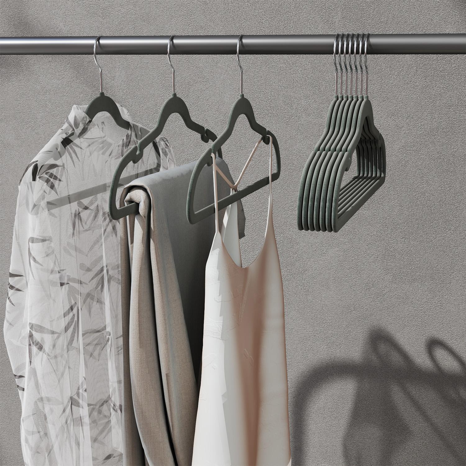 Velvet Hangers – Velvet – Ink Black – Non-Slip with Shoulder Notches and 360° Swivel Hook, 30 Pack