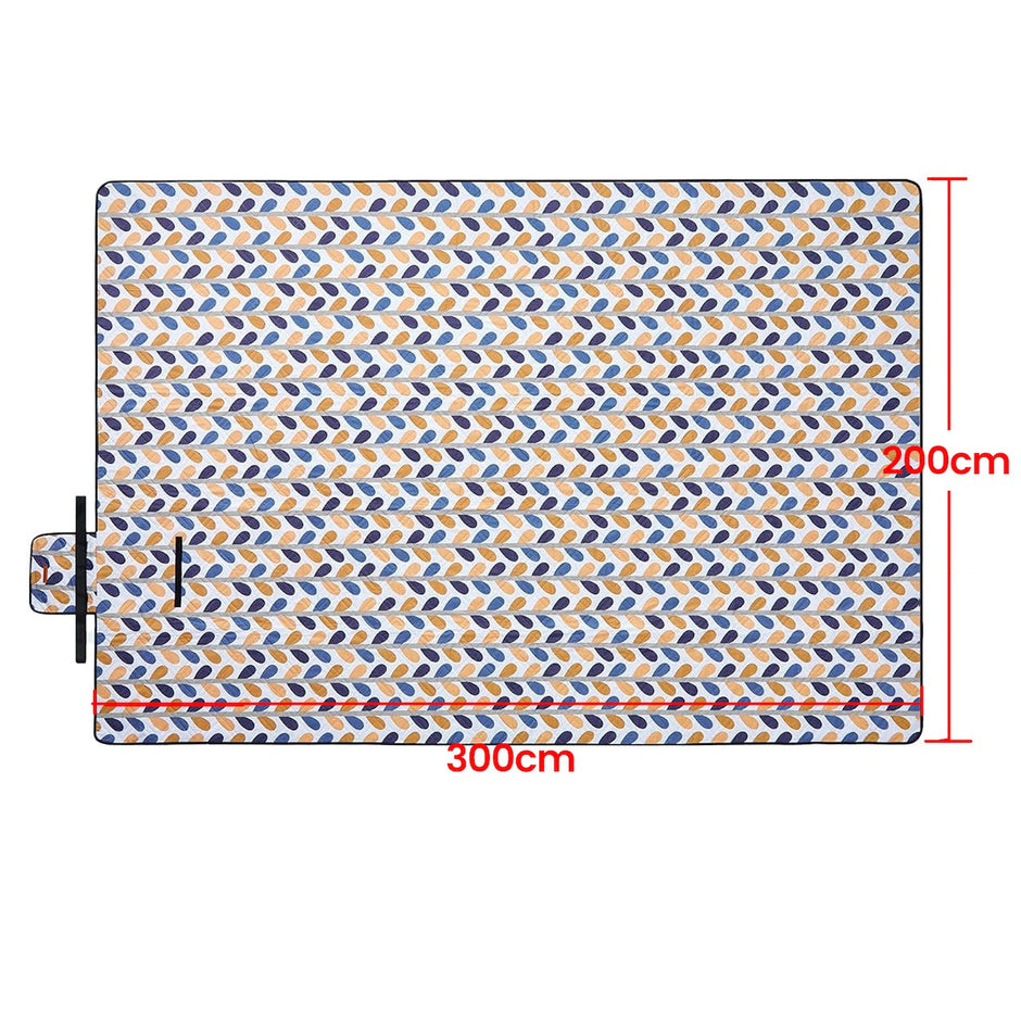 Large Picnic Blanket – Waterproof Fabric – Leaf Pattern – Machine Washable and Foldable