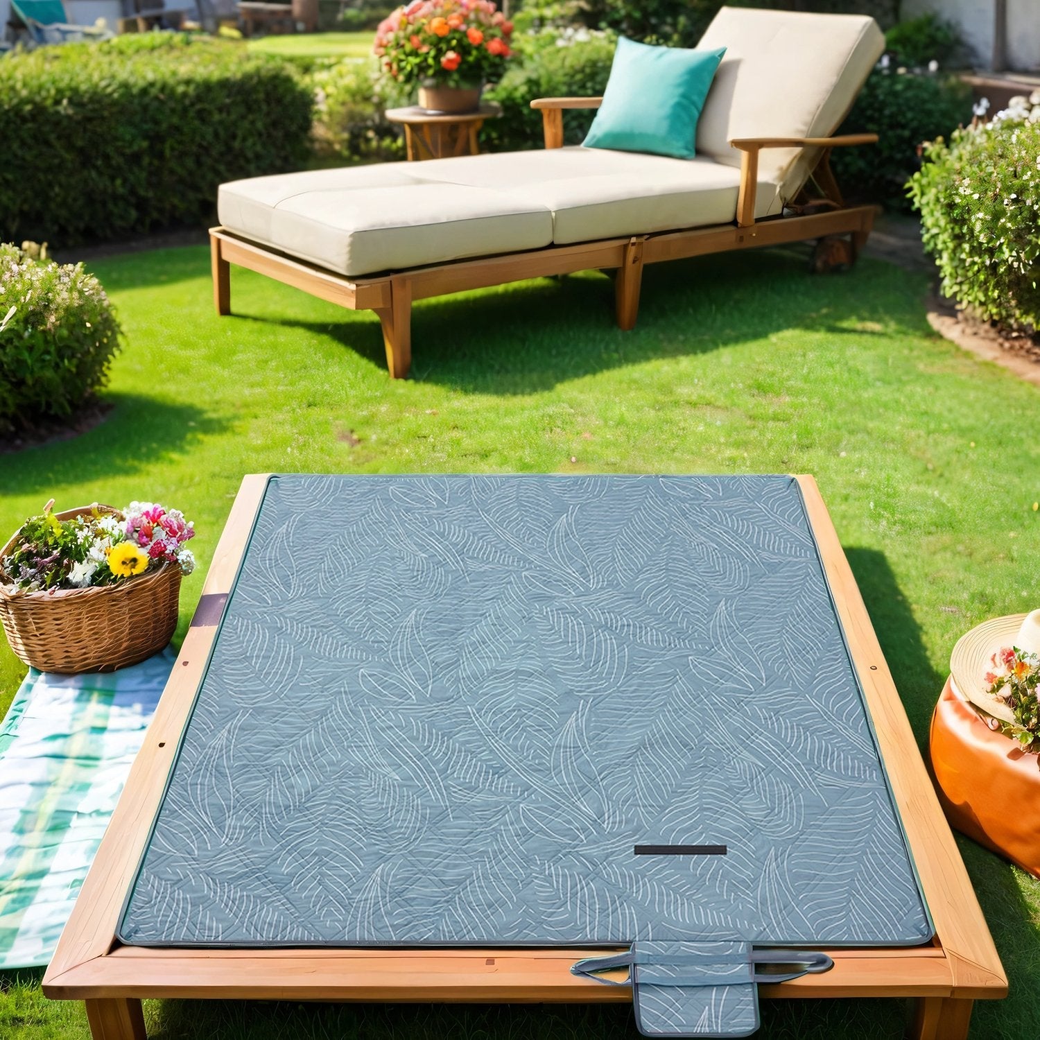 Picnic Blanket – Waterproof – Khaki with Leaf Pattern – Includes 4 Ground Pegs, Machine Washable, Large Size 200 x 200 cm