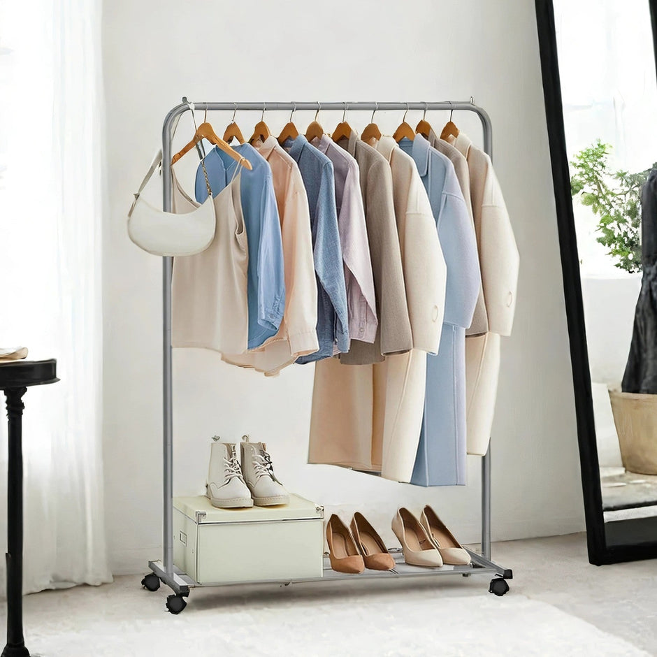Mobile Clothing Rail – Metal – Black – Lockable Wheels and Storage Shelf