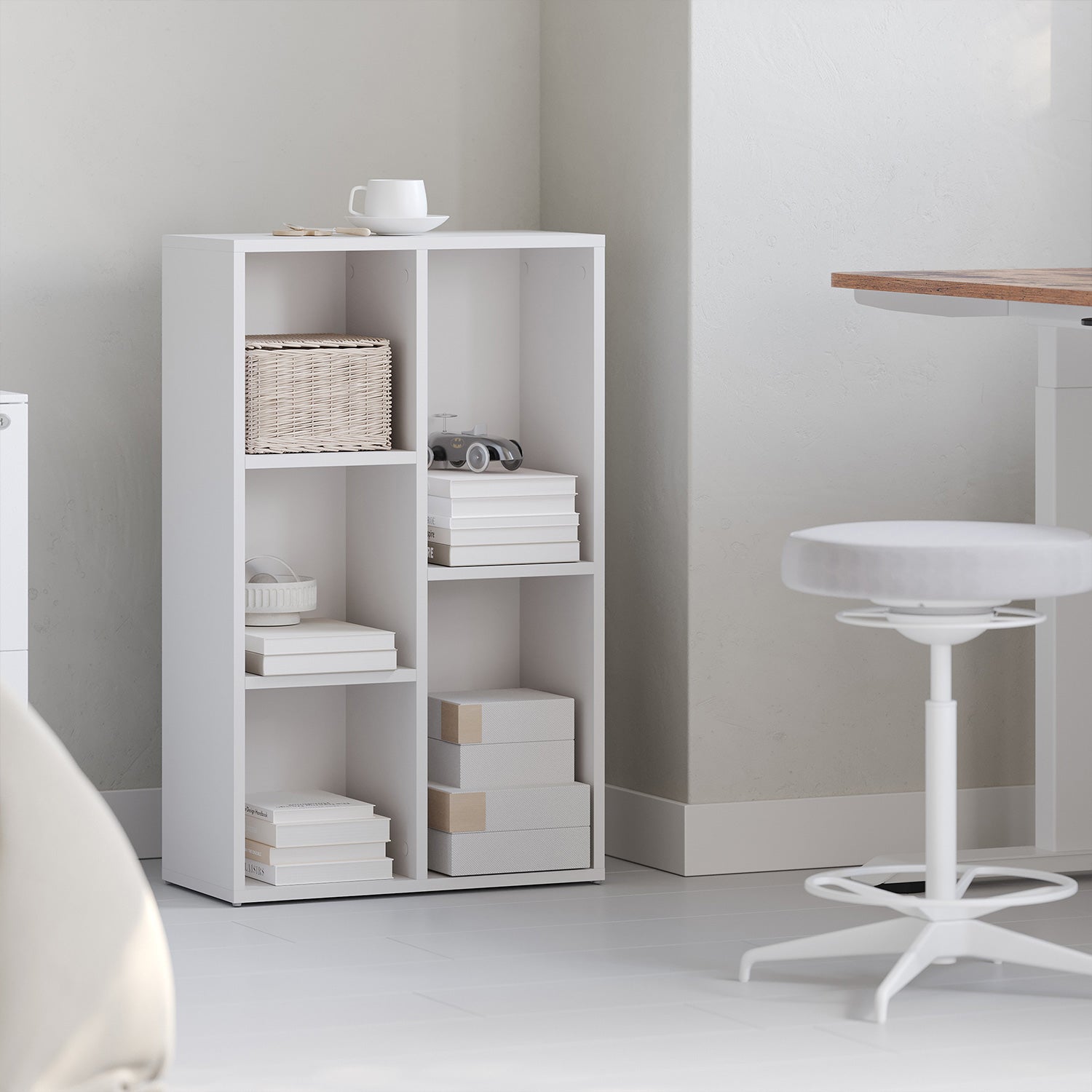 Kids Bookcase – Wood – Oak – 5-Cube Design with Floor Standing Storage