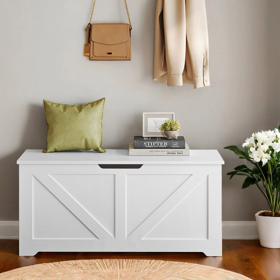 Storage Chest – Wood – Rustic Brown – Farmhouse Style with Safety Hinges and Bench Functionality
