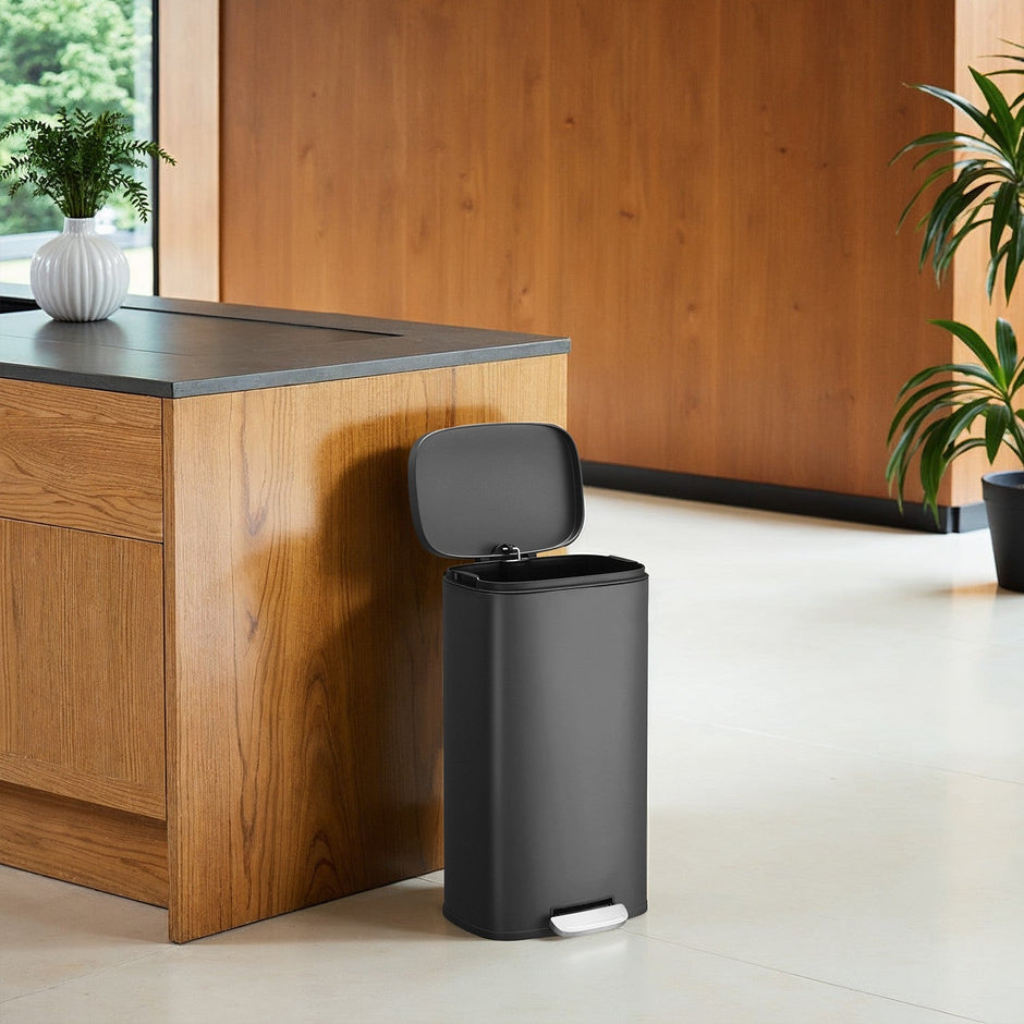 Pedal Rubbish Bin – Stainless Steel – Black – 30L Capacity, Soft-Close Lid, Inner Plastic Bucket