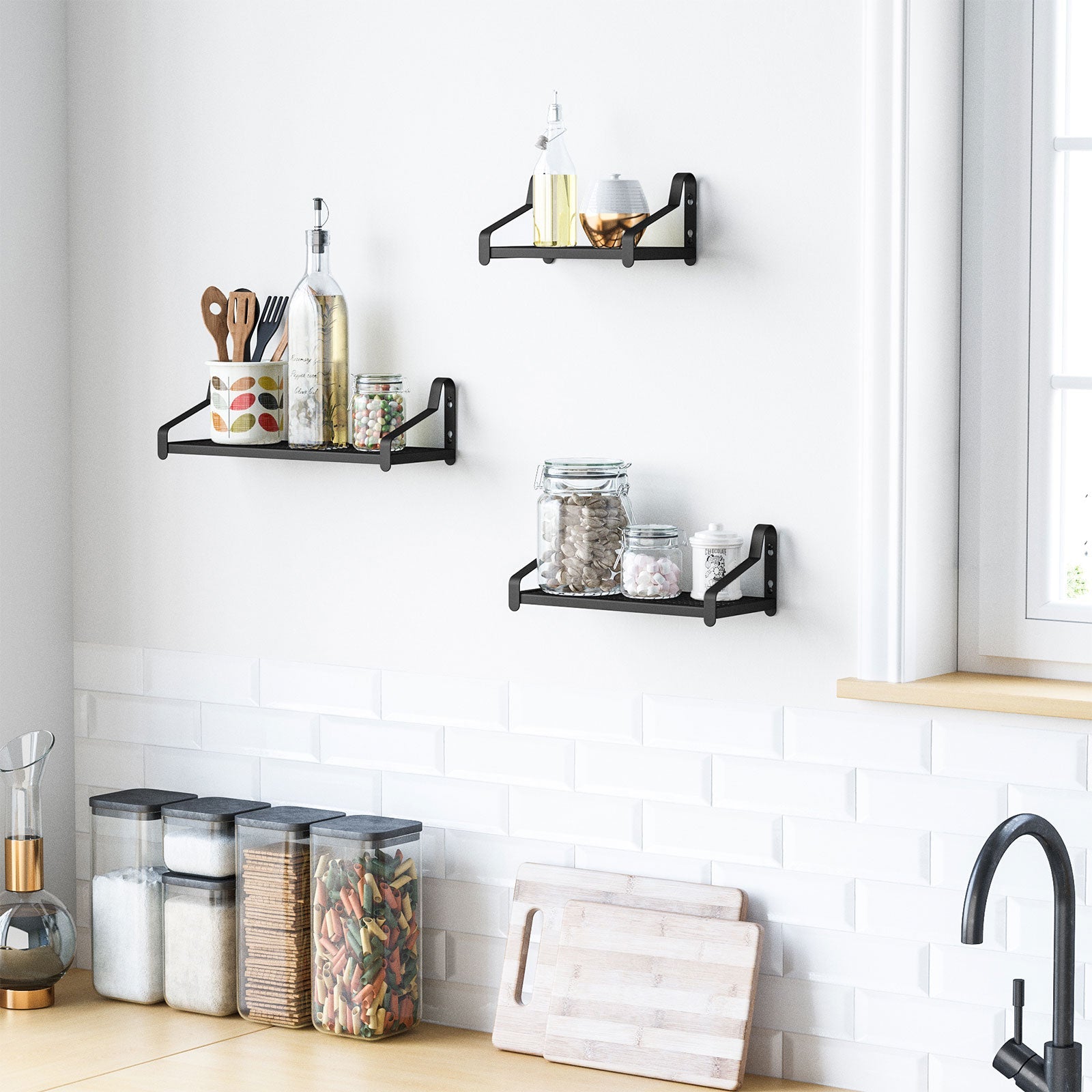 Set of 3 Wall-Mounted Metal Display Shelves – Metal – Black – Industrial Design for Trinkets, Photos, Plants, and Decorations