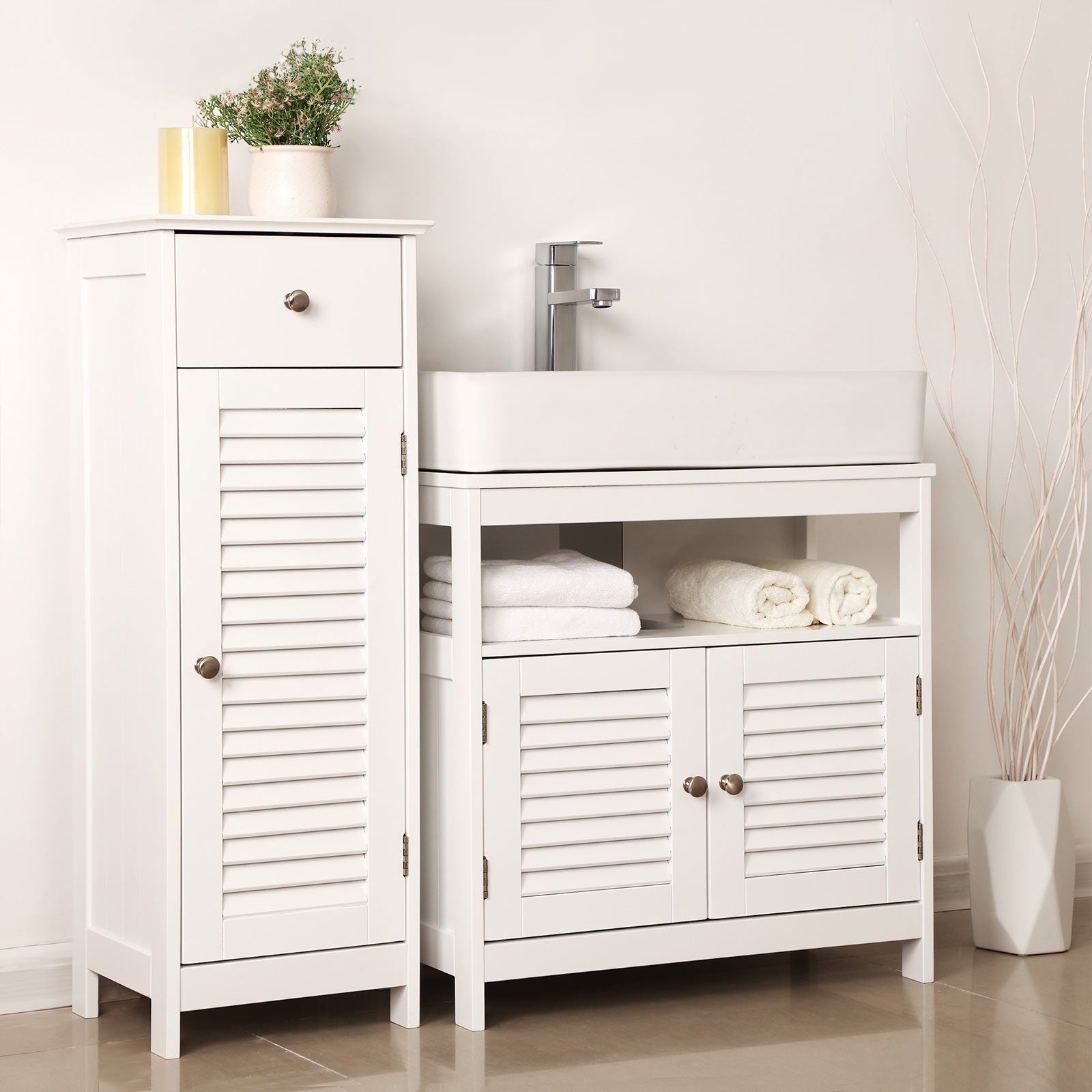 Under Sink Cabinet – MDF – White – Damp-Resistant, Double Shutter Doors, 2 Compartments
